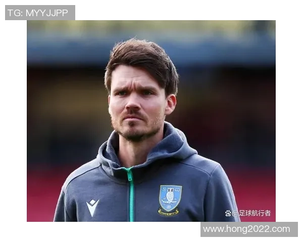 新任主帅丹尼罗尔抵达格拉斯哥与流浪者签约正式上任